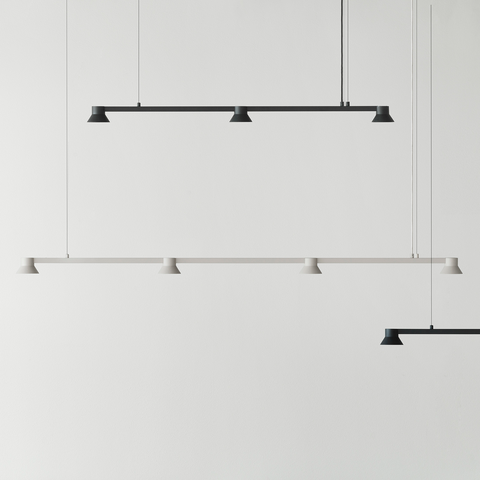 Normann Copenhagen Hat Lamp Linear Small 帽子系列 三燈一列吊燈